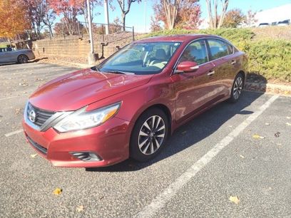 Certified 2017 Nissan Altima 2.5 SV w/ Convenience Package