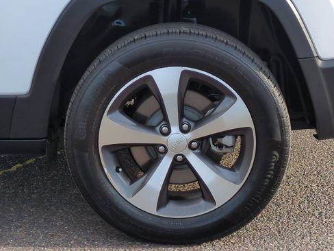 Certified 2022 Jeep Cherokee Limited image 26