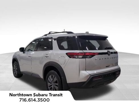 Used 2024 Nissan Pathfinder SV AWD/4WD image 3