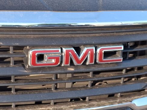 Certified 2023 GMC Terrain SLE w/ Driver Convenience Package FWD image 8