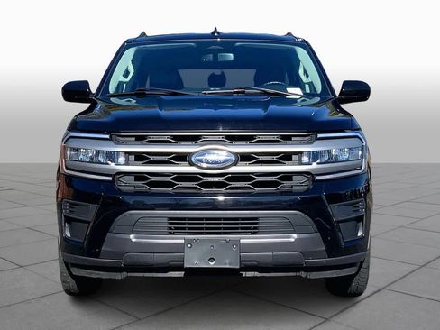 Certified 2024 Ford Expedition Max XLT image 4