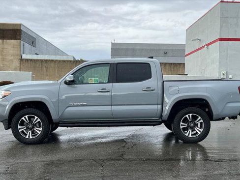 Certified 2019 Toyota Tacoma TRD Sport w/ TRD Premium Sport Package RWD image 9