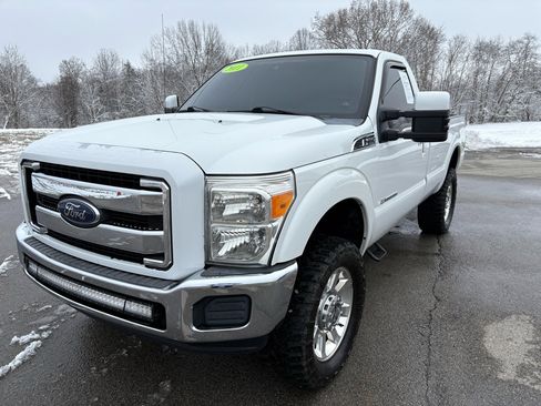 Used 2011 Ford F350 XLT w/ XLT Interior Pkg image 7