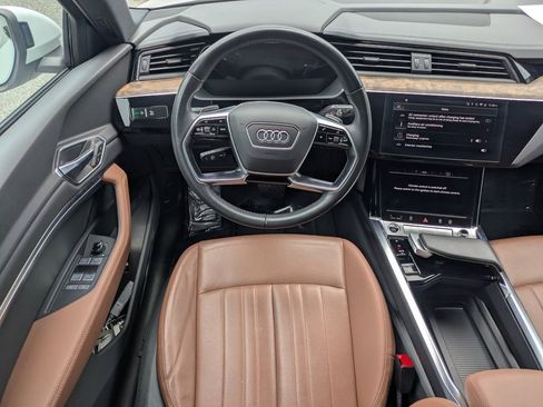 Used 2021 Audi e-tron Premium Plus w/ Premium Plus Package AWD/4WD image 16