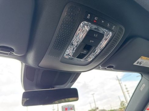 New 2025 Mercedes-Benz GLS 580 4MATIC image 21