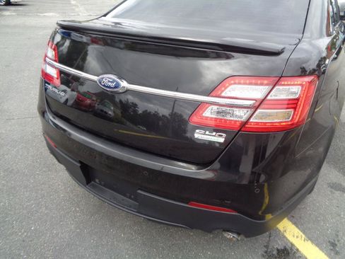 Used 2013 Ford Taurus SHO AWD/4WD image 22