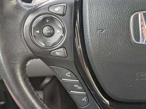 Used 2016 Honda Pilot Touring image 15