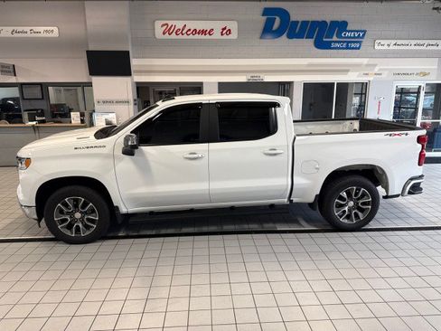 Used 2024 Chevrolet Silverado 1500 LT AWD/4WD image 6