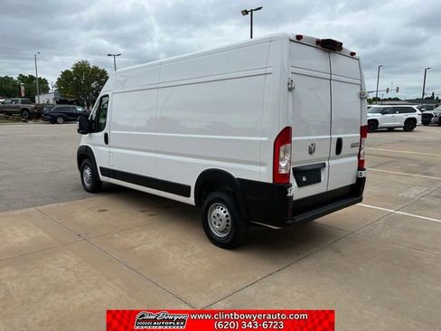 Used 2025 RAM ProMaster 2500 w/ Convenience Group FWD image 3