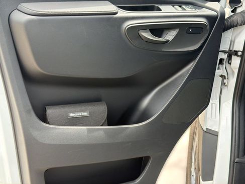 Used 2025 Mercedes-Benz Sprinter 2500 image 25
