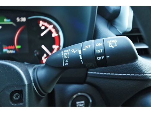 Used 2025 Toyota RAV4 XLE image 18