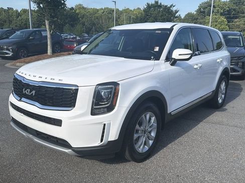 Used 2022 Kia Telluride LX AWD/4WD image 3