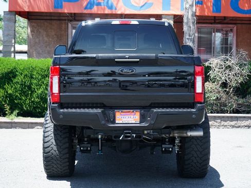 Used 2022 Ford F250 Lariat w/ Lariat Ultimate Package AWD/4WD image 8