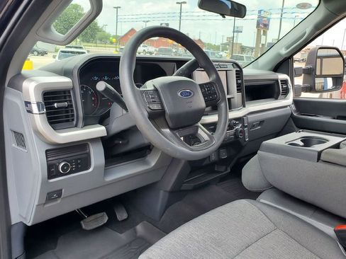 Certified 2024 Ford F250 XL w/ STX Appearance Package AWD/4WD image 3