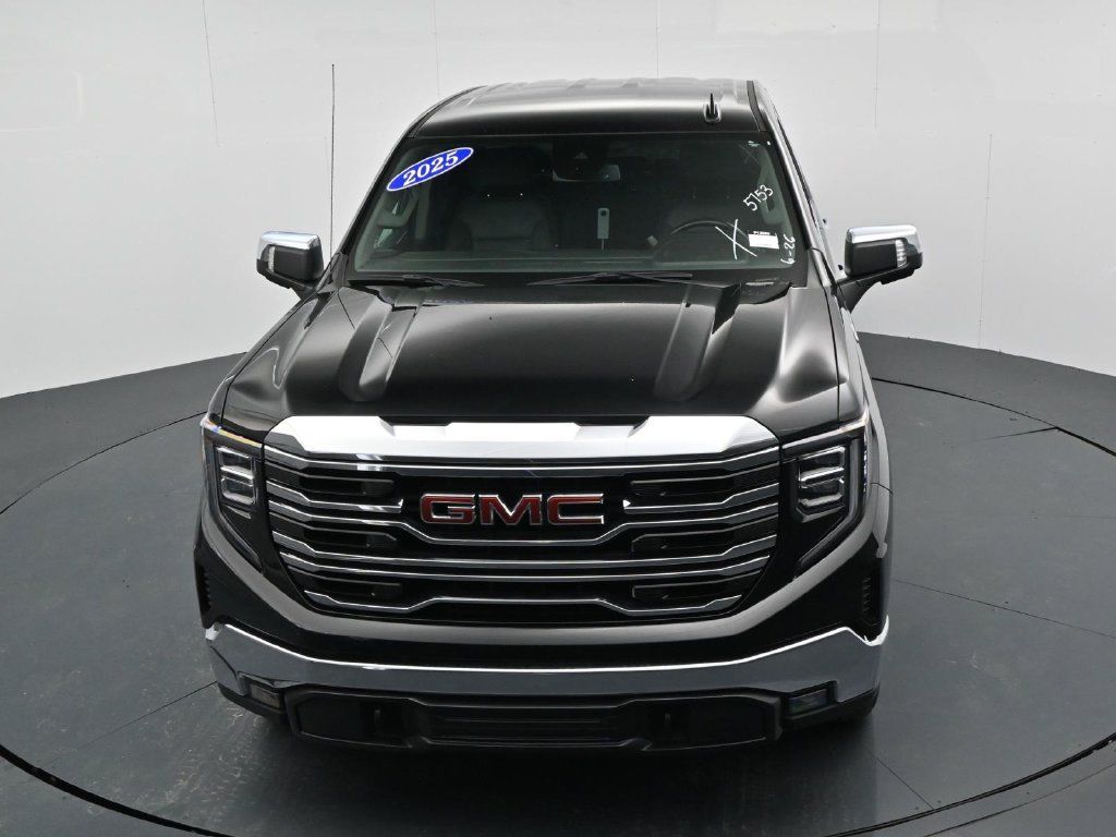 Used 2025 GMC Sierra 1500 SLT RWD image 18