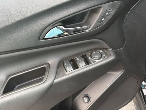 Used 2024 Chevrolet Equinox LT FWD image 30
