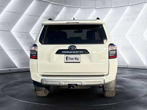 Used 2023 Toyota 4Runner TRD Off-Road Premium AWD/4WD image 4