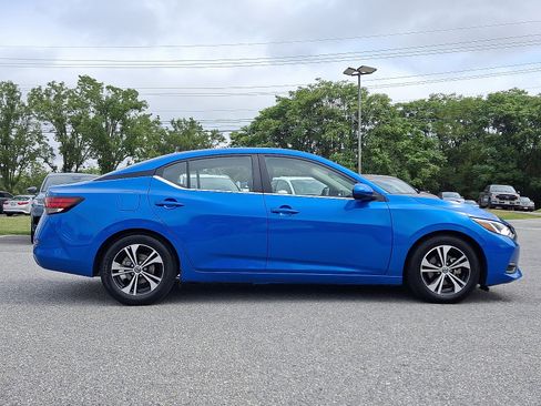 Used 2022 Nissan Sentra SV image 7