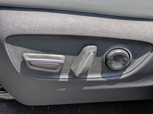 Used 2025 Toyota Grand Highlander AWD Hybrid image 18