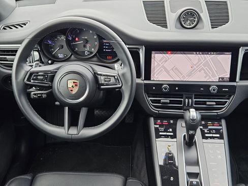Certified 2023 Porsche Macan Turbo image 25