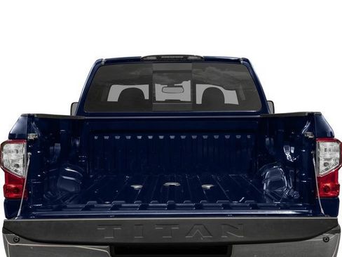 Used 2017 Nissan Titan SV AWD/4WD image 12
