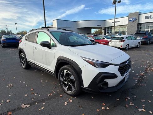 Used 2024 Subaru Crosstrek 2.5i Limited image 2