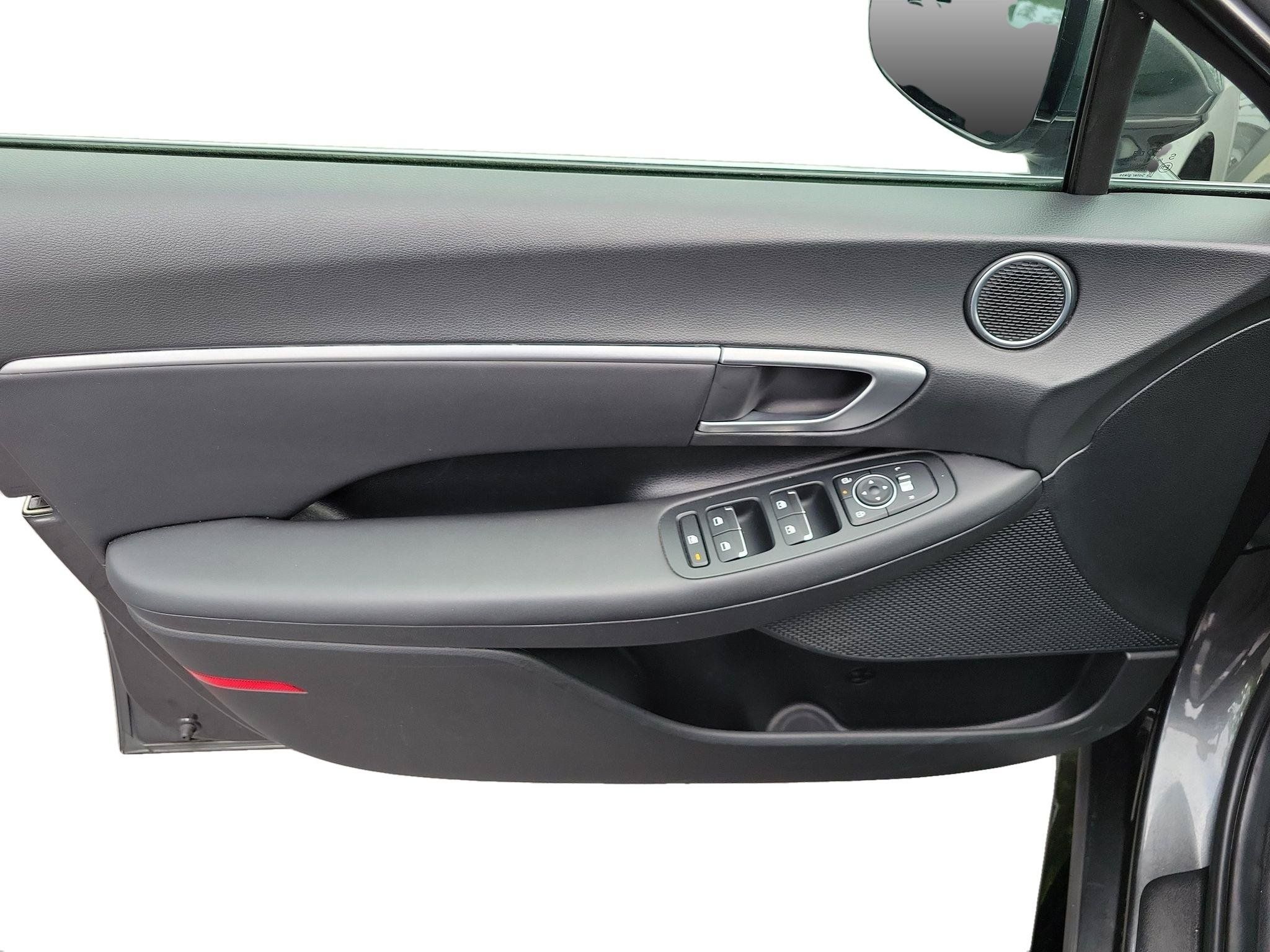 Used 2025 Hyundai Sonata SEL FWD image 8