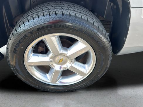 Used 2014 Chevrolet Tahoe LT w/ Texas Edition RWD image 17