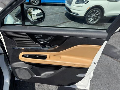 Used 2022 Lincoln Corsair Reserve w/ Elements Package AWD/4WD image 34