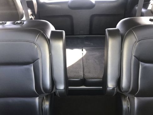 Used 2023 Ford Explorer XLT w/ Equipment Group 202A AWD/4WD image 24