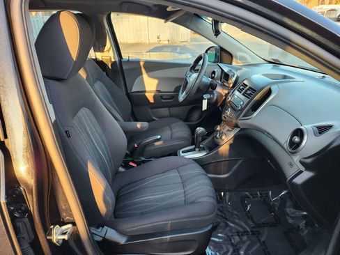 Used 2014 Chevrolet Sonic LT image 16