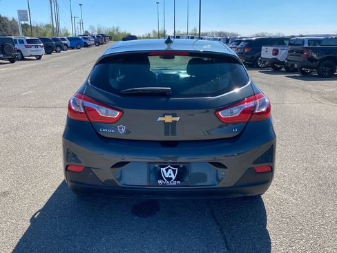Used 2017 Chevrolet Cruze LT w/ Convenience Package image 8