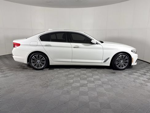 Used 2018 BMW 530i RWD image 8