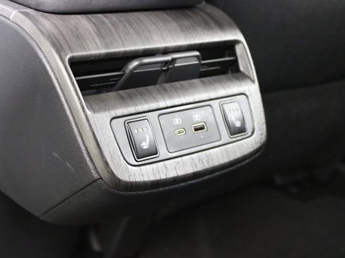 Used 2024 Nissan Ariya FWD image 26