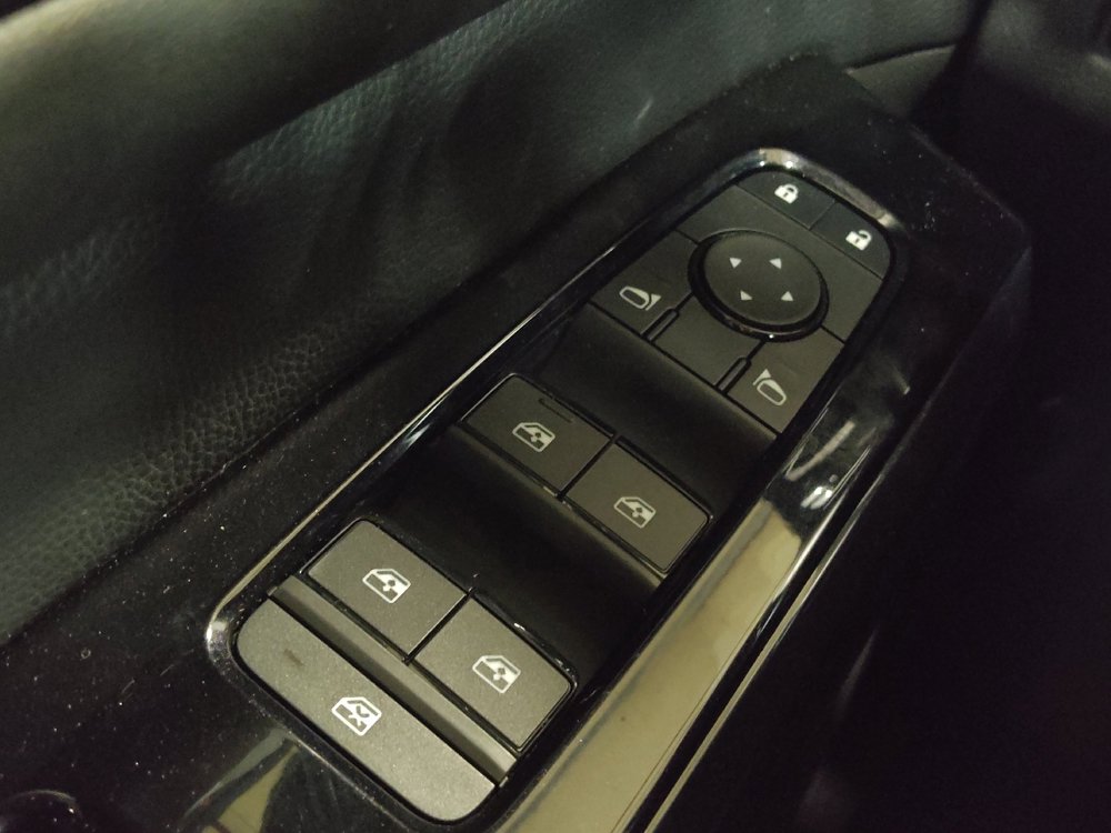 Used 2022 Nissan Pathfinder SV AWD/4WD image 27