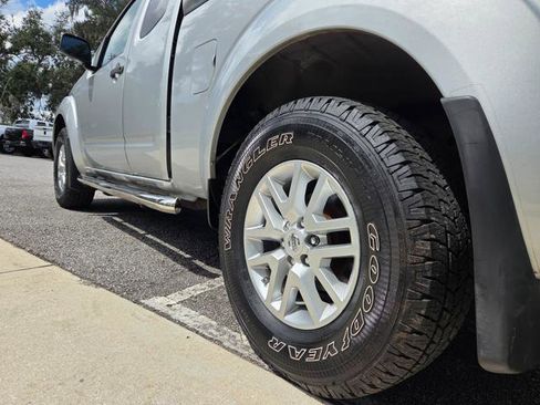 Used 2014 Nissan Frontier SV w/ SV Value Truck Package image 6