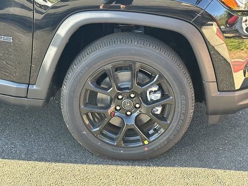 New 2026 Jeep Compass Latitude image 12