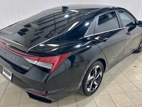 Used 2023 Hyundai Elantra Limited FWD image 5