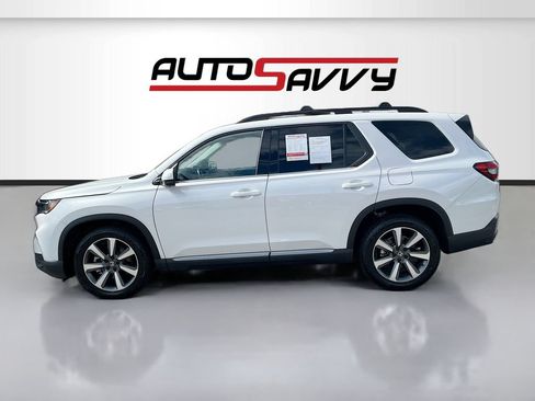 Used 2025 Honda Pilot Elite image 4