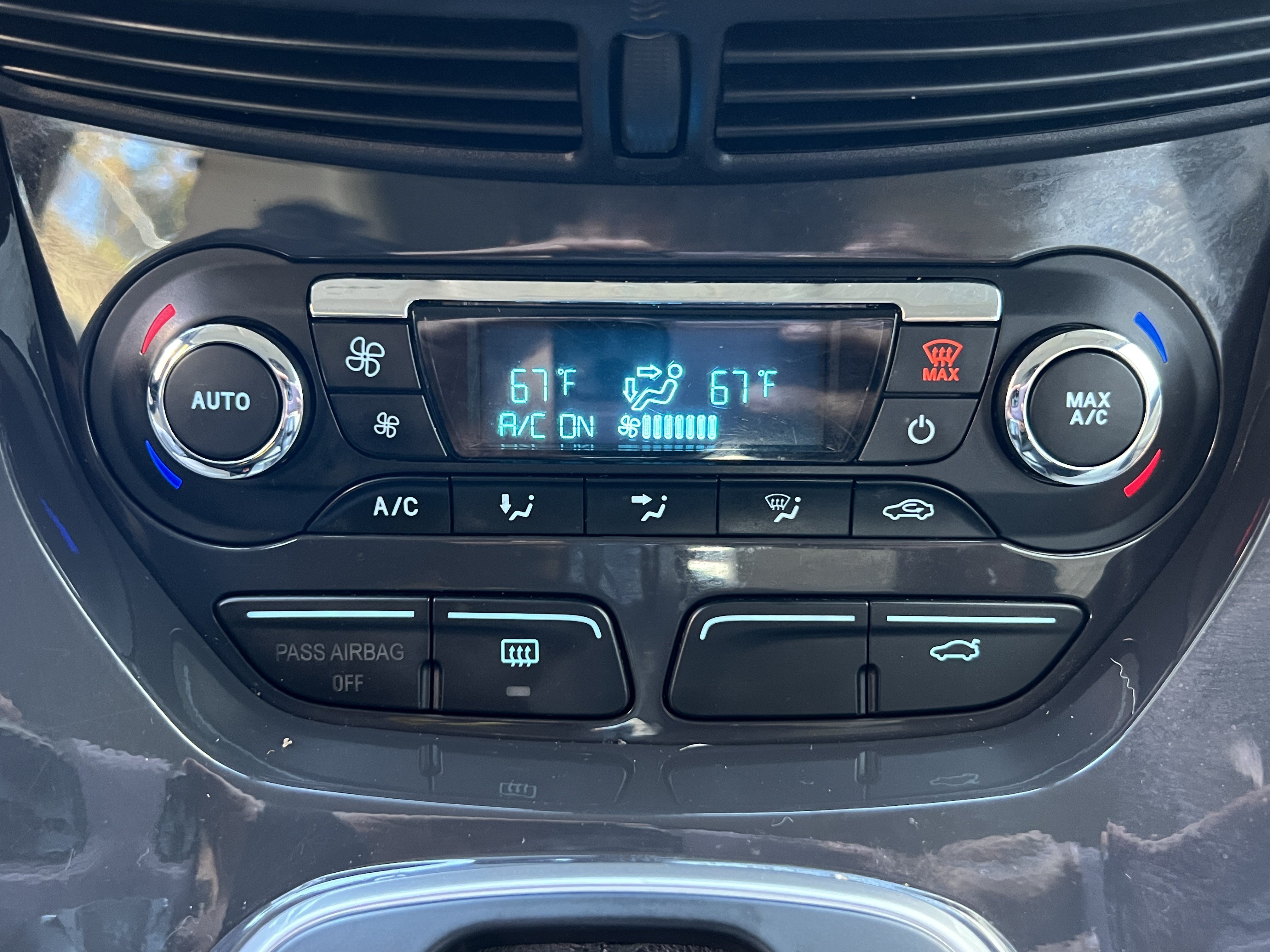 Used 2013 Ford C-MAX SEL FWD image 30