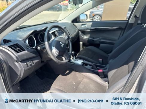 Used 2016 Mitsubishi Lancer ES FWD image 3