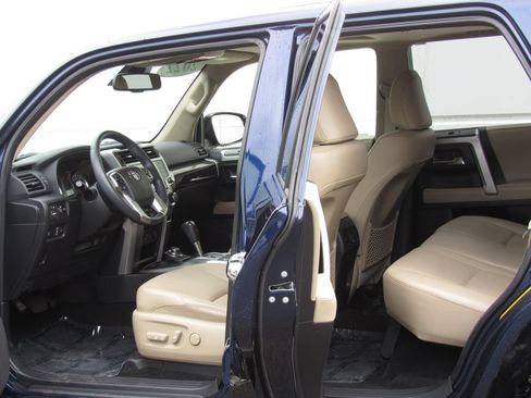 Certified 2022 Toyota 4Runner Limited AWD/4WD image 13