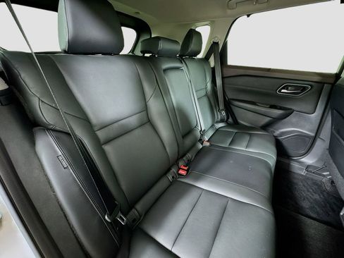 Used 2021 Nissan Rogue SL w/ Premium Package image 30