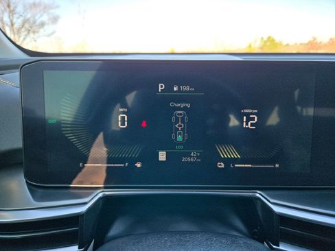 Certified 2025 Kia Sorento EX w/ EX Panoramic Sunroof Package image 27