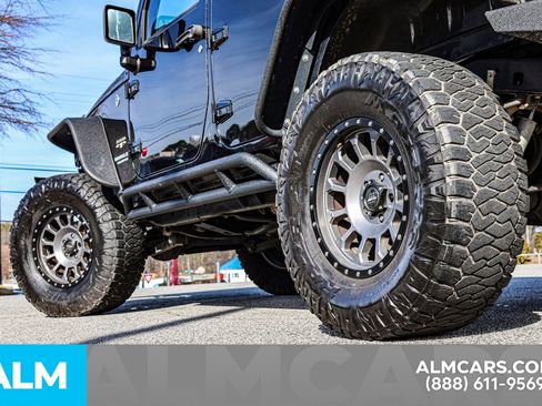 Used 2016 Jeep Wrangler Unlimited Sahara w/ Connectivity Group image 15