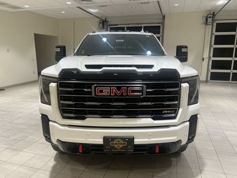 Certified 2025 GMC Sierra 3500 AT4 w/ AT4 Premium Plus Package AWD/4WD image 8