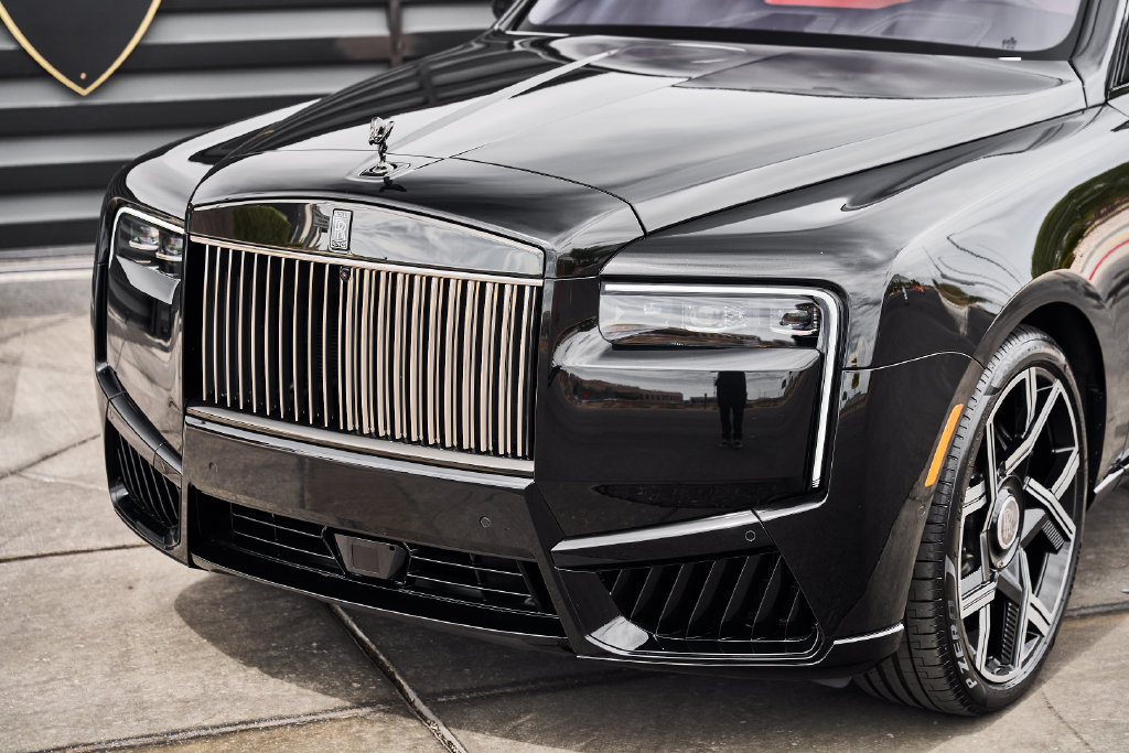 Used 2026 Rolls-Royce Cullinan Black Badge AWD/4WD image 7
