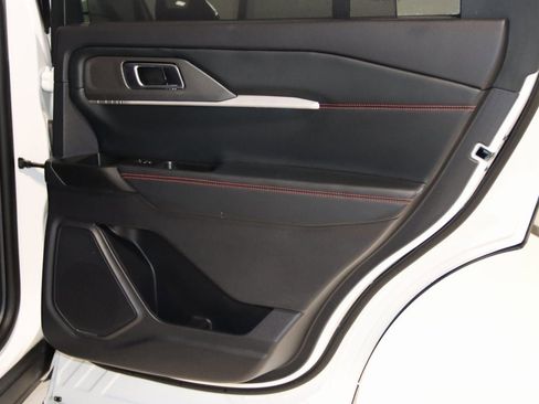 Used 2025 Ford Explorer ST-Line w/ Premium Package image 64