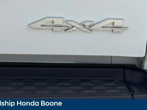 Used 2024 RAM 2500 Laramie w/ Safety Group AWD/4WD image 16