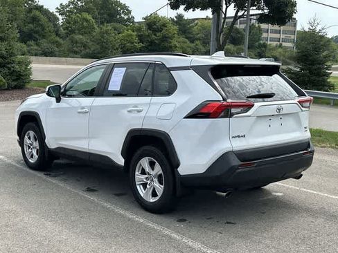 Used 2021 Toyota RAV4 XLE AWD/4WD image 22